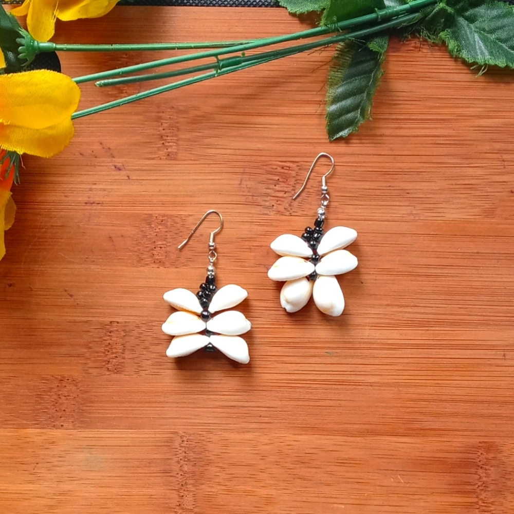1PR Beautiful Cowrie Shell Earrings Set - Picture 4 of 12